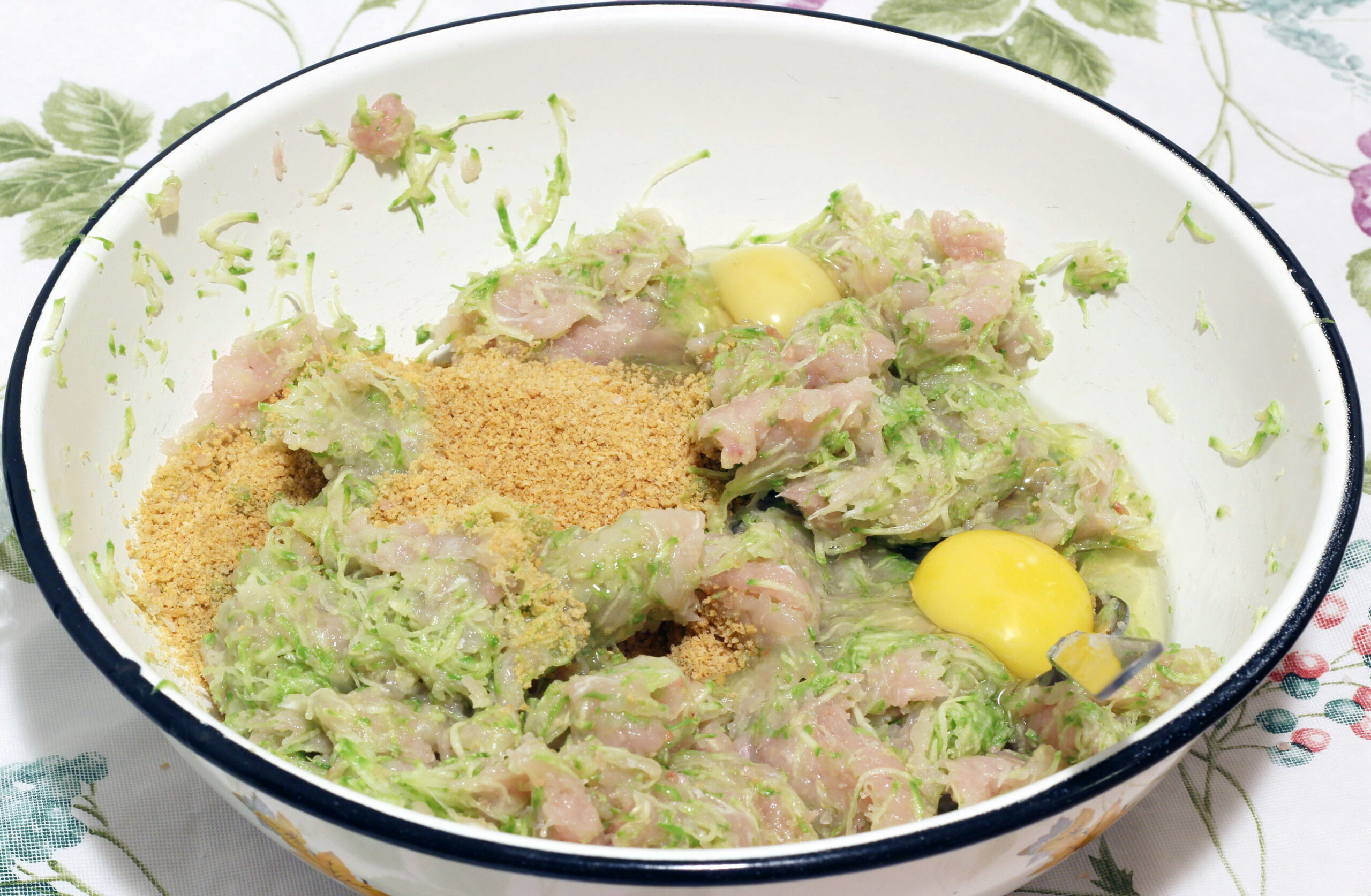 chicken meatballs with zucchini