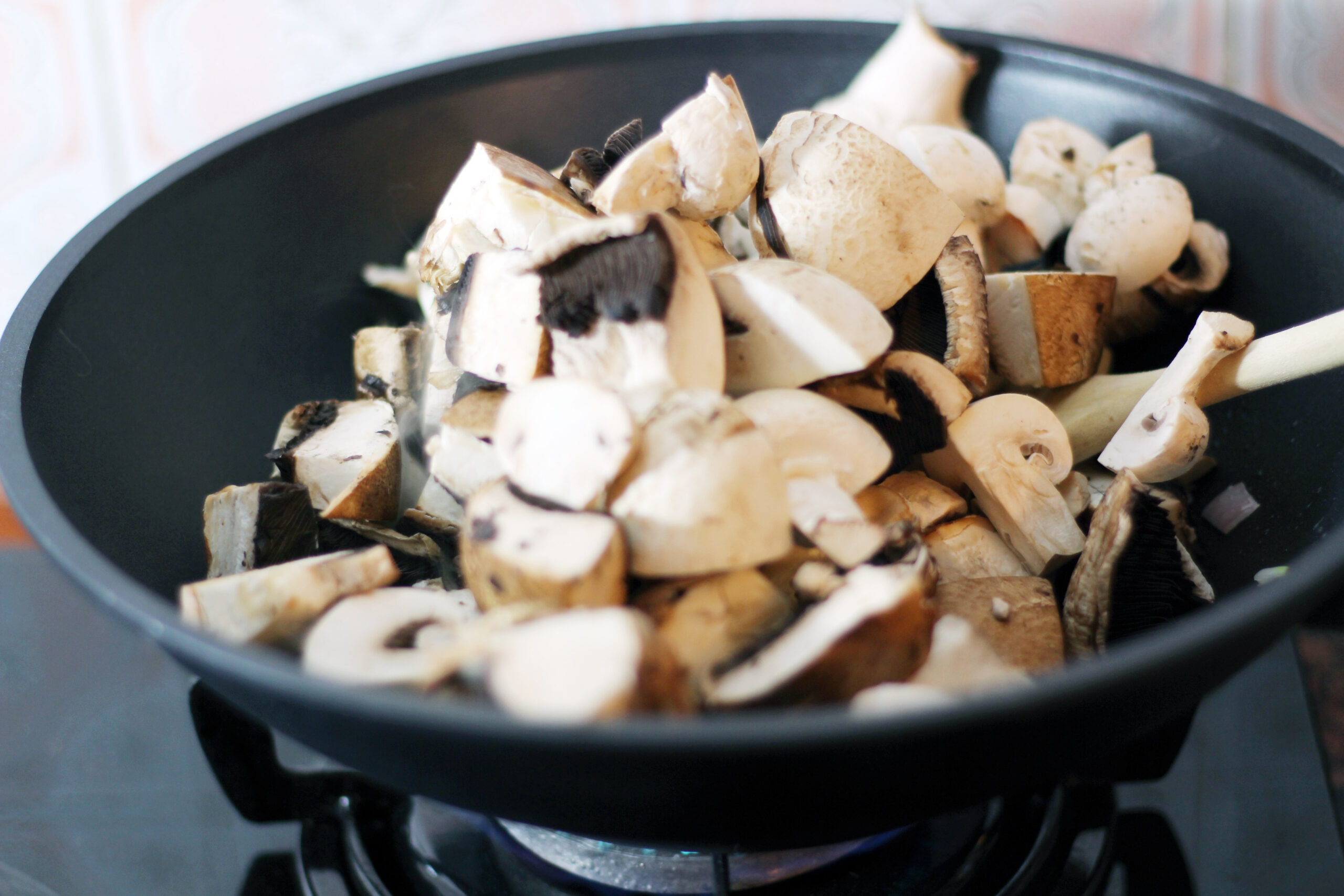 mushroom salad with pecan