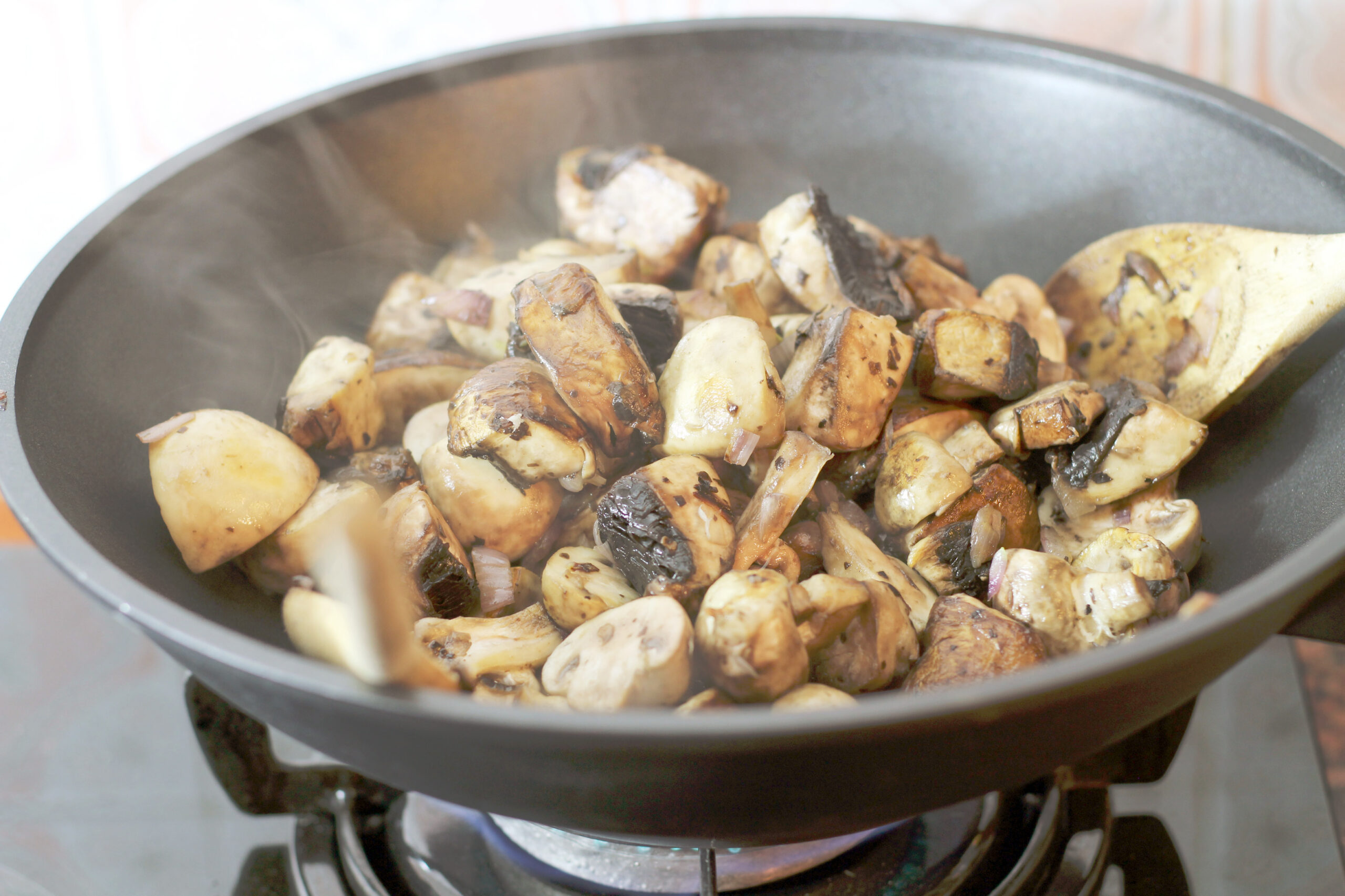 mushroom salad with pecan