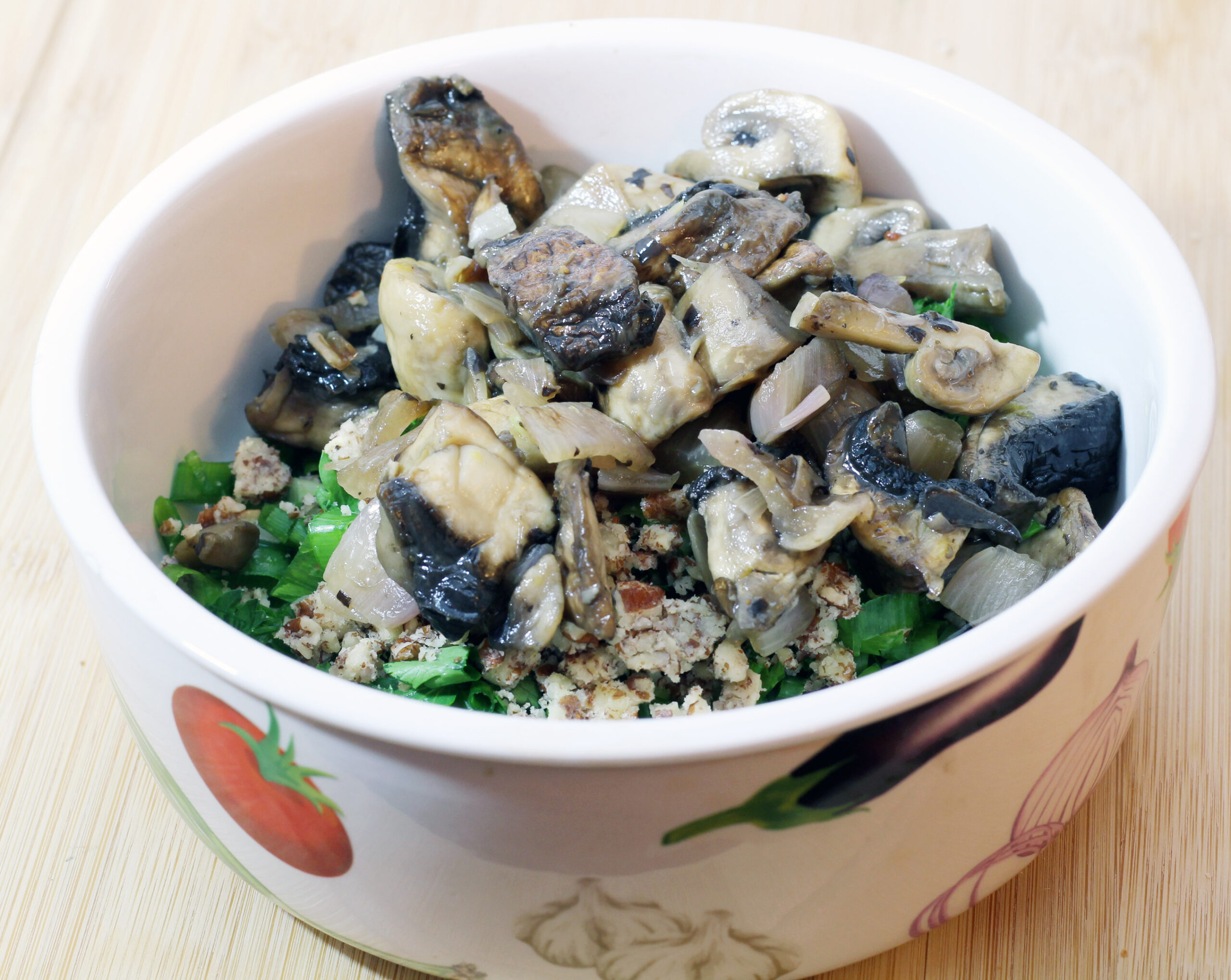 mushroom salad with pecan